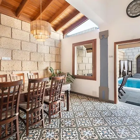 Σπίτι διακοπών Casa America- Private Heated Pool- Sun & Solarium Experience