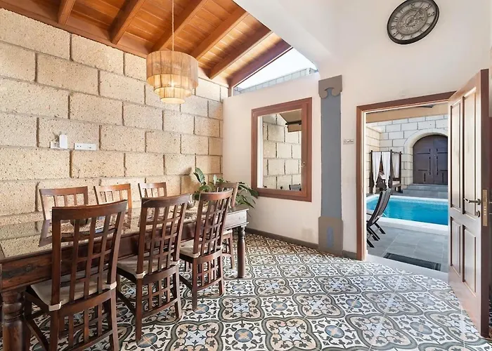 Σπίτι διακοπών Casa America- Private Heated Pool- Sun & Solarium Experience
